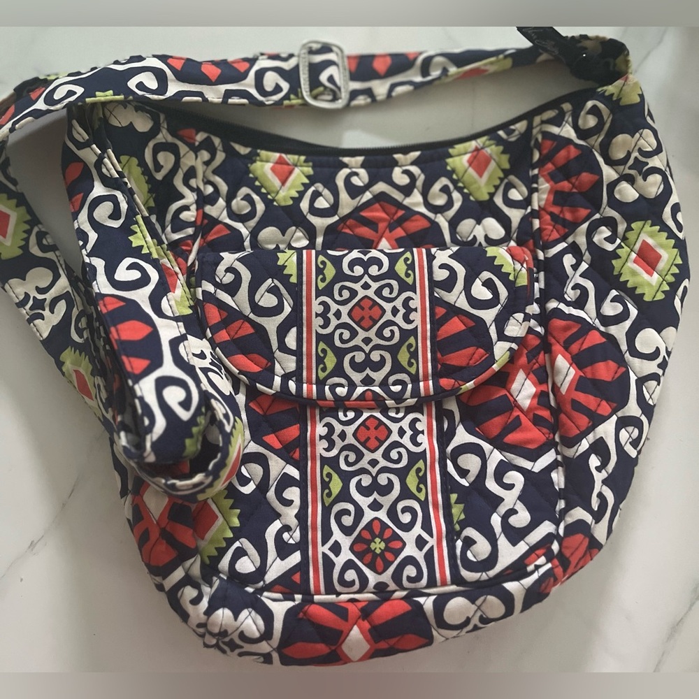 PRE LOVED LIKE NEW VERA BRADLEY CROSSBODY